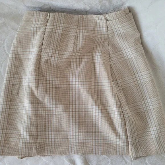 Wilfred Tie Front Skirt in Cream Plaid - Picture 4 of 7